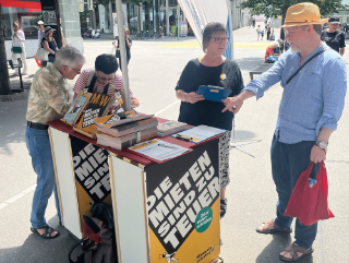 Sammelstand Mietpreis-Initiative